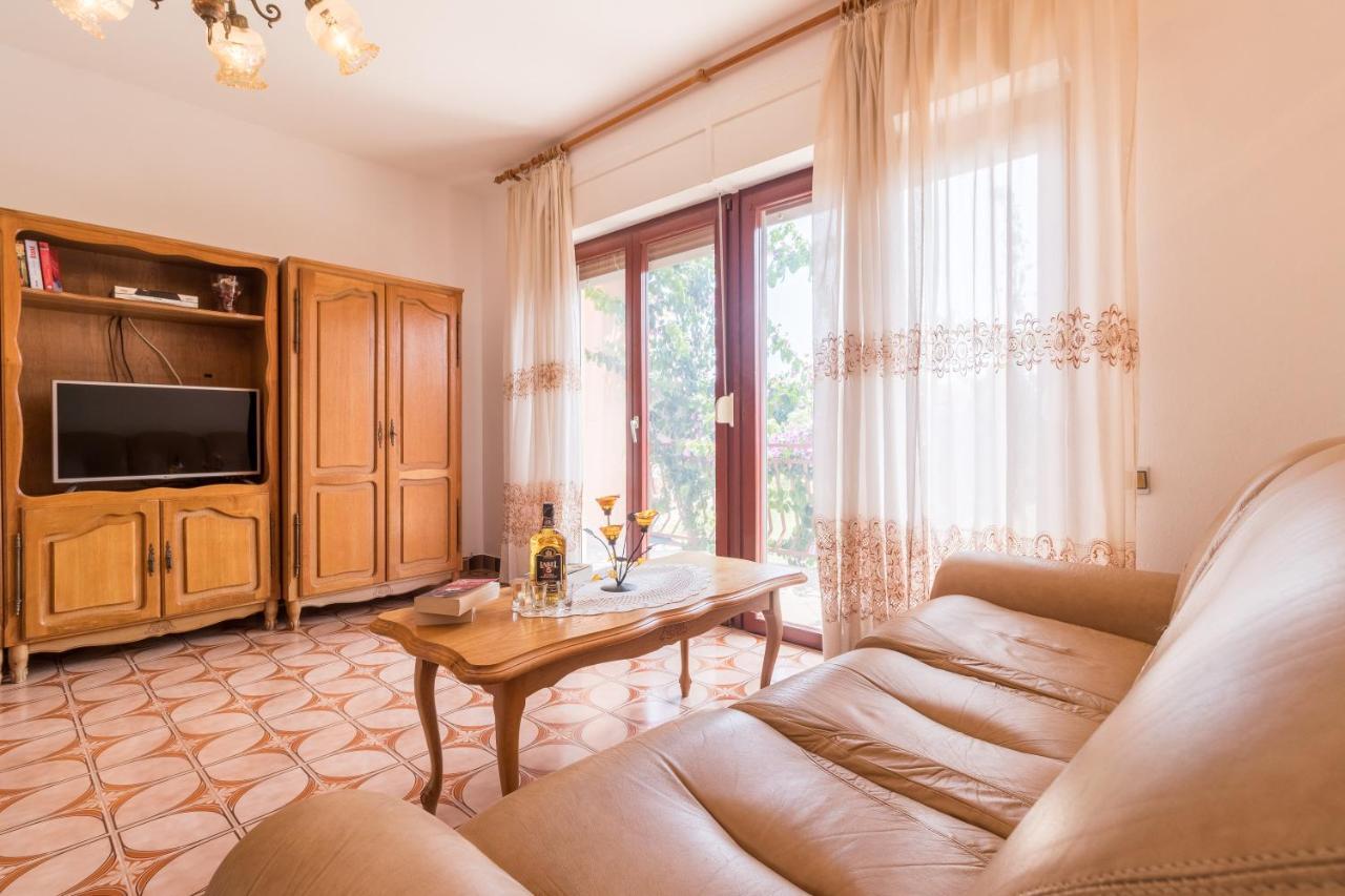 Apartments Ivica 1706 Лижнян Екстер'єр фото